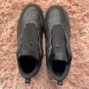 Black Nike airforces